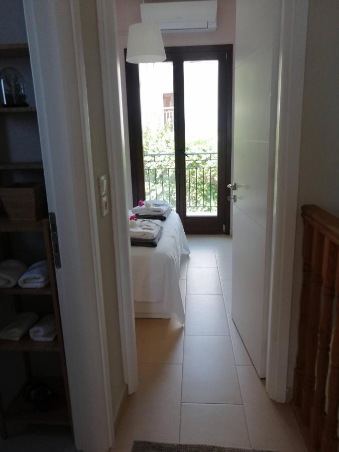 Villa Clio Manganos Экстерьер фото