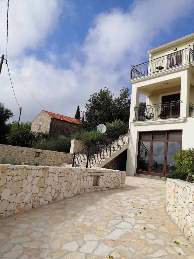 Villa Clio Manganos Экстерьер фото